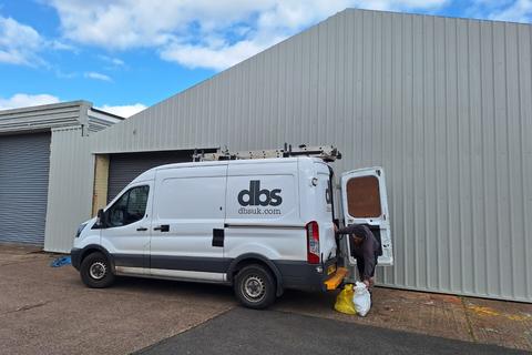 Distribution warehouse to rent, Wharfside Business Ardath Road Kings Norton Road Birmingham B38 9PN