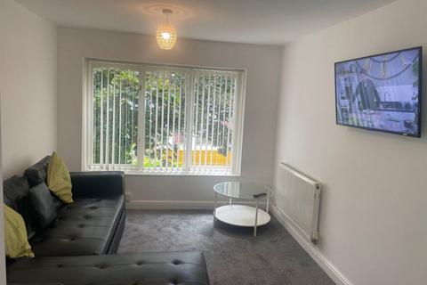 4 bedroom apartment to rent, Annex, Portland Hse, 6 Linnet Ln, Liverpool L173BG