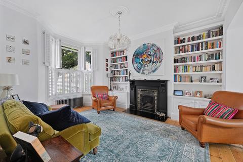 19 Reighton Road, London, E5 8SQ