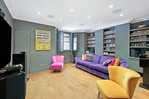 19 Reighton Road, London, E5 8SQ