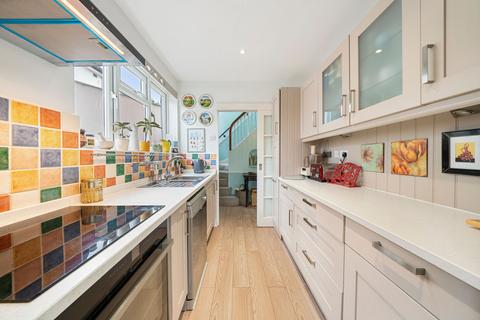 63 Timbercroft, Epsom, KT19 0TH