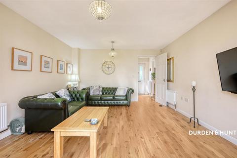 undefined, St. Nicholas Place, Loughton, IG10