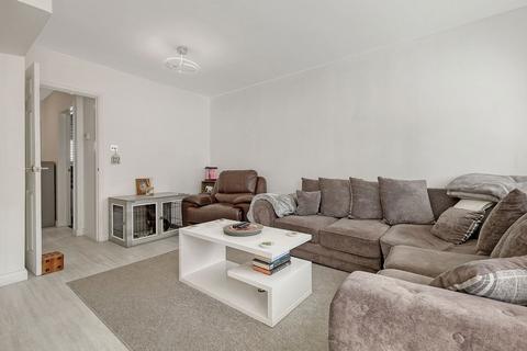 27 Froden Brook, Billericay, CM11 2TW