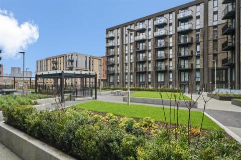 3 bedroom flat to rent, Middlewood Street, Salford M5