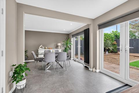 37 Carrick Drive, Irvine, KA12 8SA