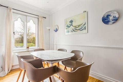 undefined, Convent Court, Windsor