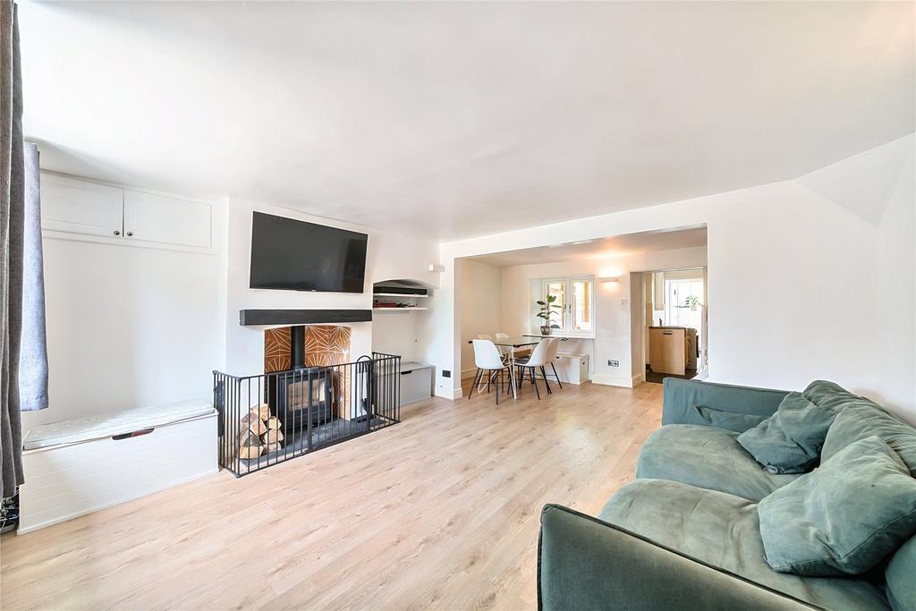 Sitting/Dining Room