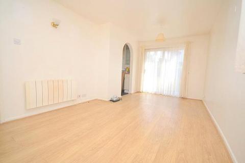 2 bedroom apartment to rent, Brimfield Road, Purfleet, RM19