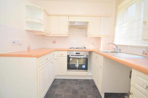 2 bedroom apartment to rent, Brimfield Road, Purfleet, RM19