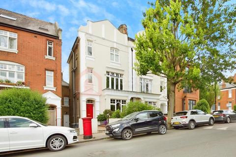 2 bedroom flat for sale, Muswell Road, London N10