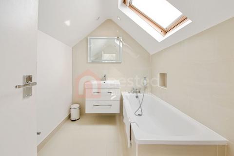 2 bedroom flat for sale, Muswell Road, London N10