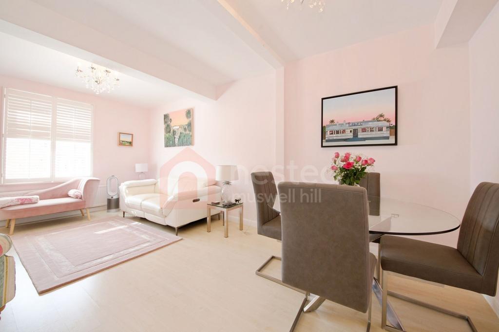 Living/dining room