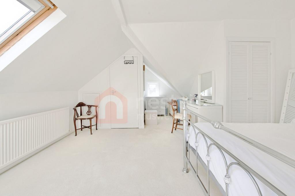 Principle bedroom