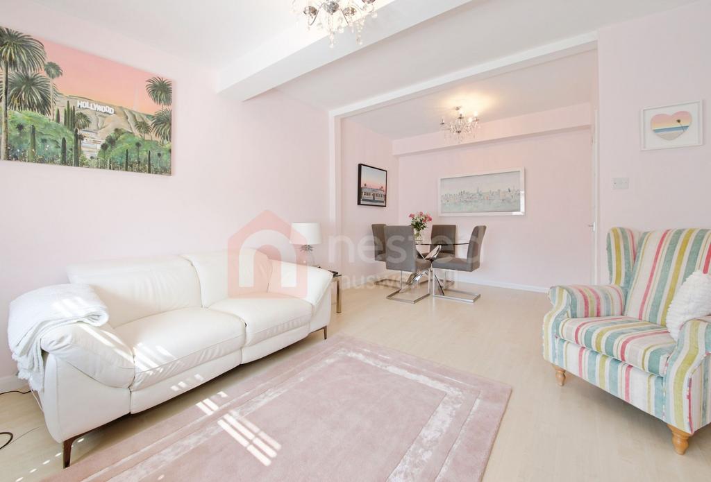 Living/dining room