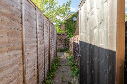 1 bedroom flat for sale, Southcliff Road, Inner Avenue, Southampton, Hampshire, SO14