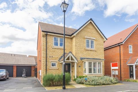 4 bedroom detached house for sale, Aldiss Drive, Abingdon OX13