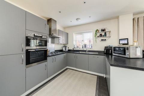 4 bedroom detached house for sale, Aldiss Drive, Abingdon OX13