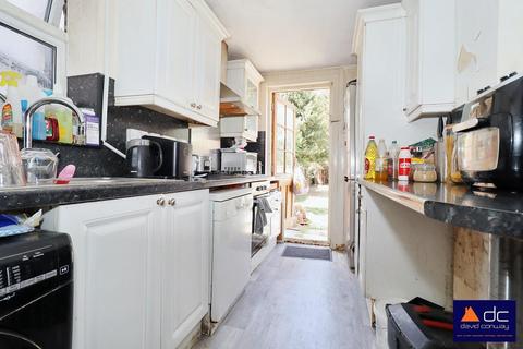 3 bedroom semi-detached house for sale, Wood End Gardens Northolt, UB5 4QL