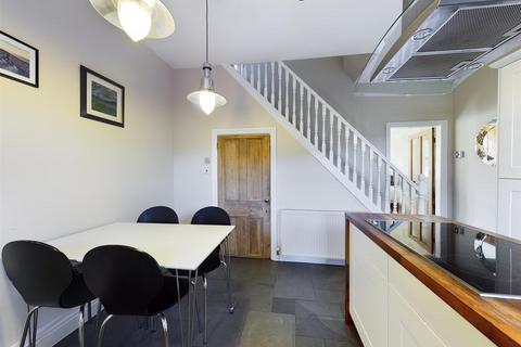 3 bedroom terraced house to rent, Hope Road, Edale