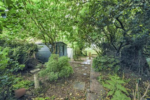 4 bedroom semi-detached house for sale, Hilltop Road, Wellingborough NN9