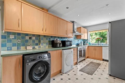 3 Brook End Close, Henley-in-arden, B95 5JE