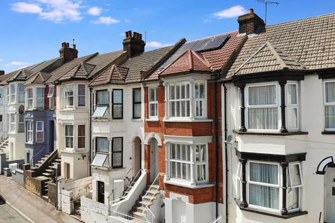 4 bedroom terraced house for sale, Pagitt Street, Chatham, ME4