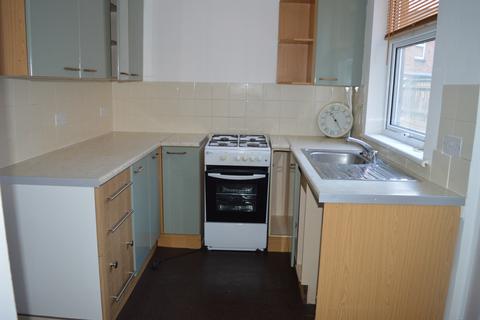 2 bedroom terraced house to rent, Victoria Gardens, Town Centre, NN1 1HJ