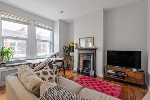 2 bedroom flat for sale, Rostella Road, Tooting, London, SW17