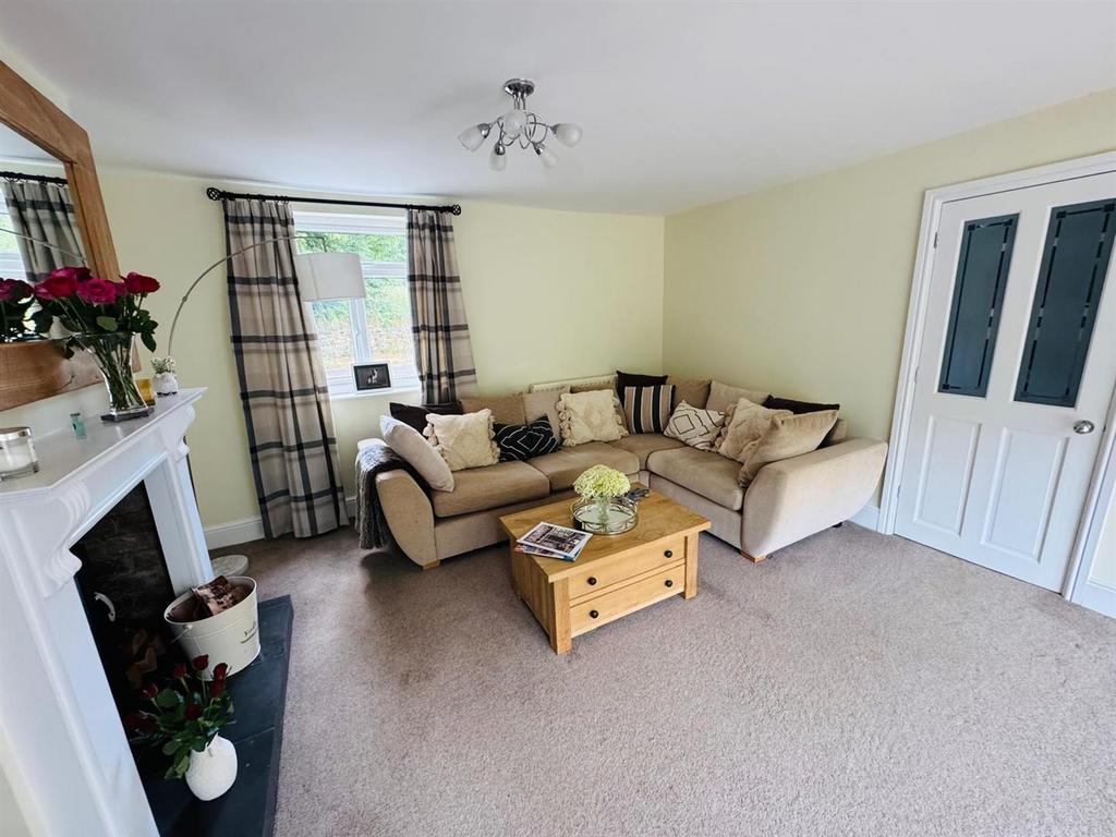 Lounge/dining room
