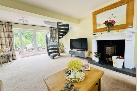 3 bedroom detached house for sale, Alfreton Road, Derby DE21
