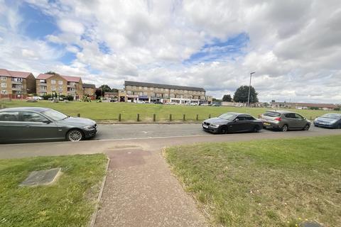 2 bedroom flat to rent, Uvedale Road, Dagenham RM10