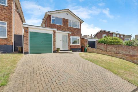 3 bedroom detached house for sale, Langford Crescent, Benfleet, SS7