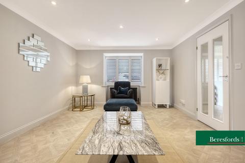 8 Halstead Way, Hutton, Brentwood, CM13 1YQ