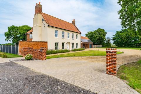 4 bedroom farm house for sale, Laurels Road, Catfield