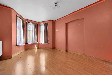 5 bedroom semi-detached house for sale, Sellons Avenue, London NW10