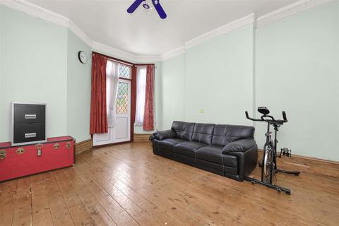 5 bedroom semi-detached house for sale, Sellons Avenue, London NW10