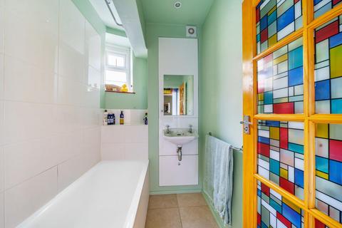 2 bedroom flat for sale, Verdant Court, Verdant Lane, London, SE6 1LE