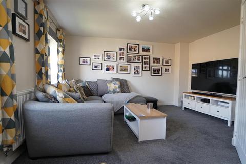 4 bedroom semi-detached house for sale, Fagley Rise, Eccleshill, Bradford