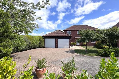 3 bedroom detached house for sale, St Nicholas Gardens, Yarm, TS15 9SJ