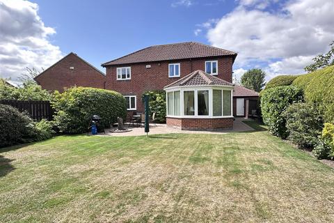 3 bedroom detached house for sale, St Nicholas Gardens, Yarm, TS15 9SJ