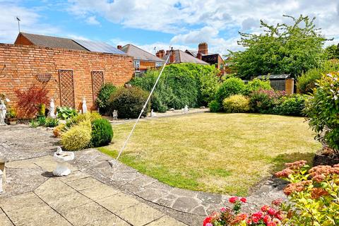 2 bedroom detached bungalow for sale, Wellington Street, Syston, Leicester, LE7 2LG
