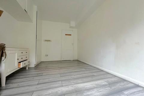 2 bedroom flat for sale, Canadian Avenue, London, SE6