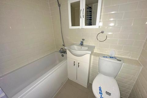 2 bedroom flat for sale, Canadian Avenue, London, SE6