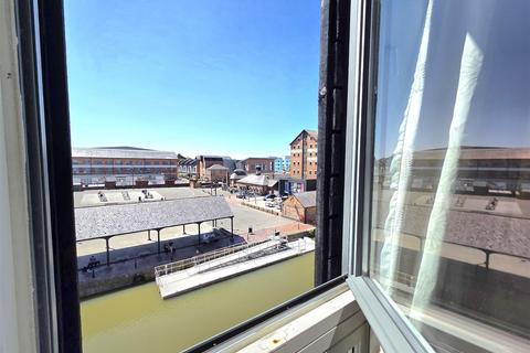 undefined, Barge Arm, Gloucester Docks