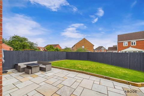 46 Cascade Close, Burton-on-trent, DE14 1DX