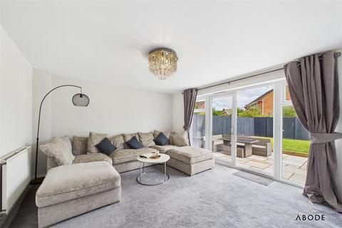 46 Cascade Close, Burton-on-trent, DE14 1DX