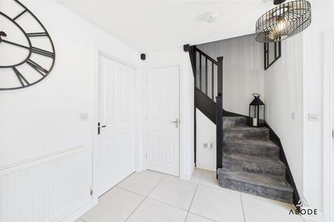 46 Cascade Close, Burton-on-trent, DE14 1DX
