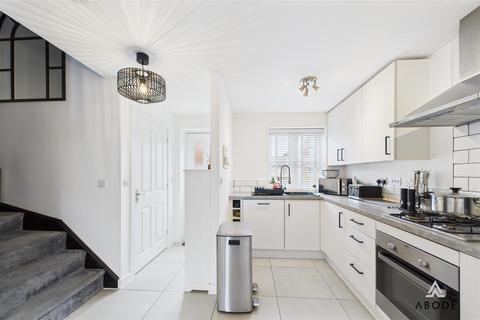 46 Cascade Close, Burton-on-trent, DE14 1DX