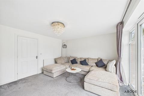 46 Cascade Close, Burton-on-trent, DE14 1DX