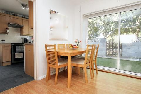23 Field View Road, Barry, CF63 1ED